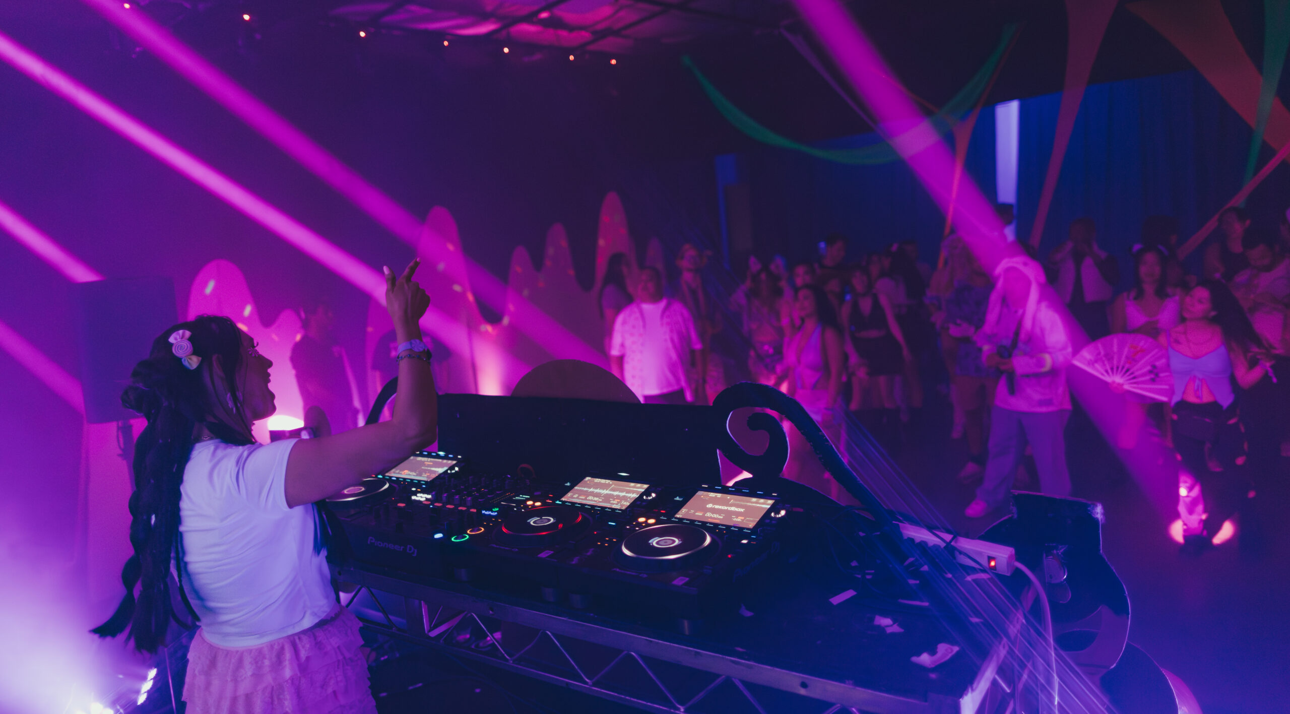 CDJ-3000